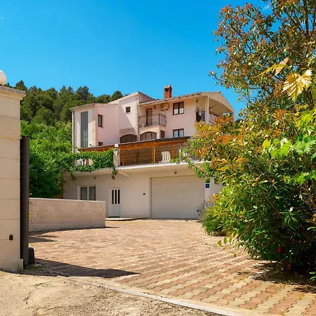 Gorgeous In Dom wakacyjny Trogir