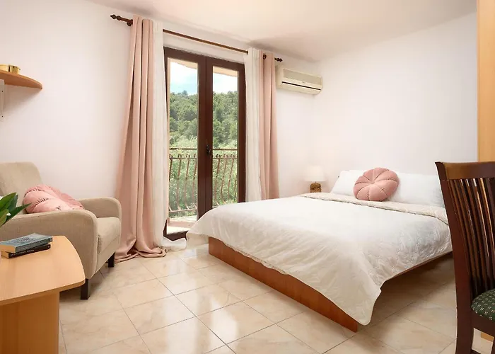 Gorgeous In Nyaraló